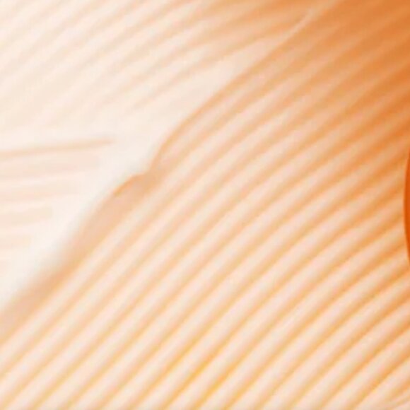 🔥3/$30 NIB LANEIGE Radian-C Cream with Vitamin C Deluxe Travel Size 7mL - Picture 5 of 9